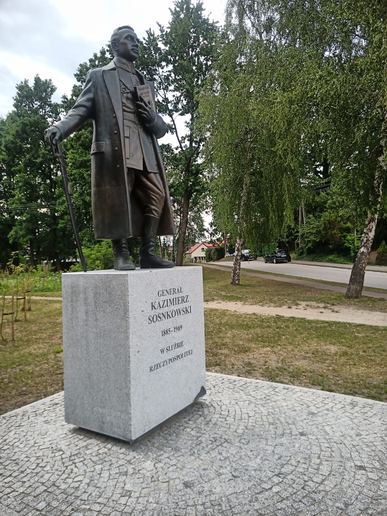 pomnik generała sosnkowskiego