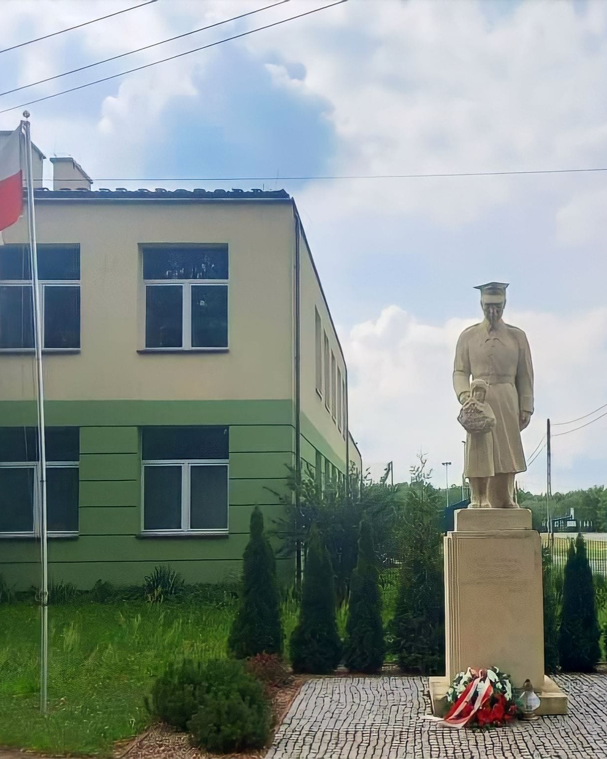 Pomnik gen. Kazimierza Sosnkowskiego w Antoniowie