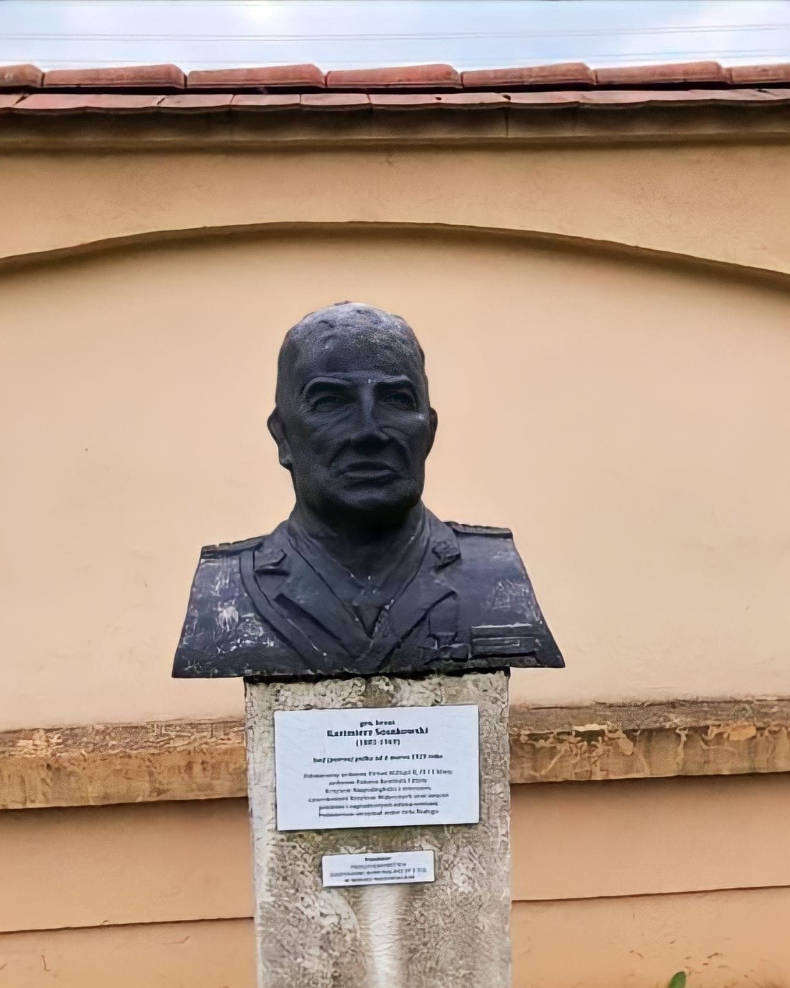 Popiersie gen. Kazimierza Sosnkowskiego w Mińsku Mazowieckim