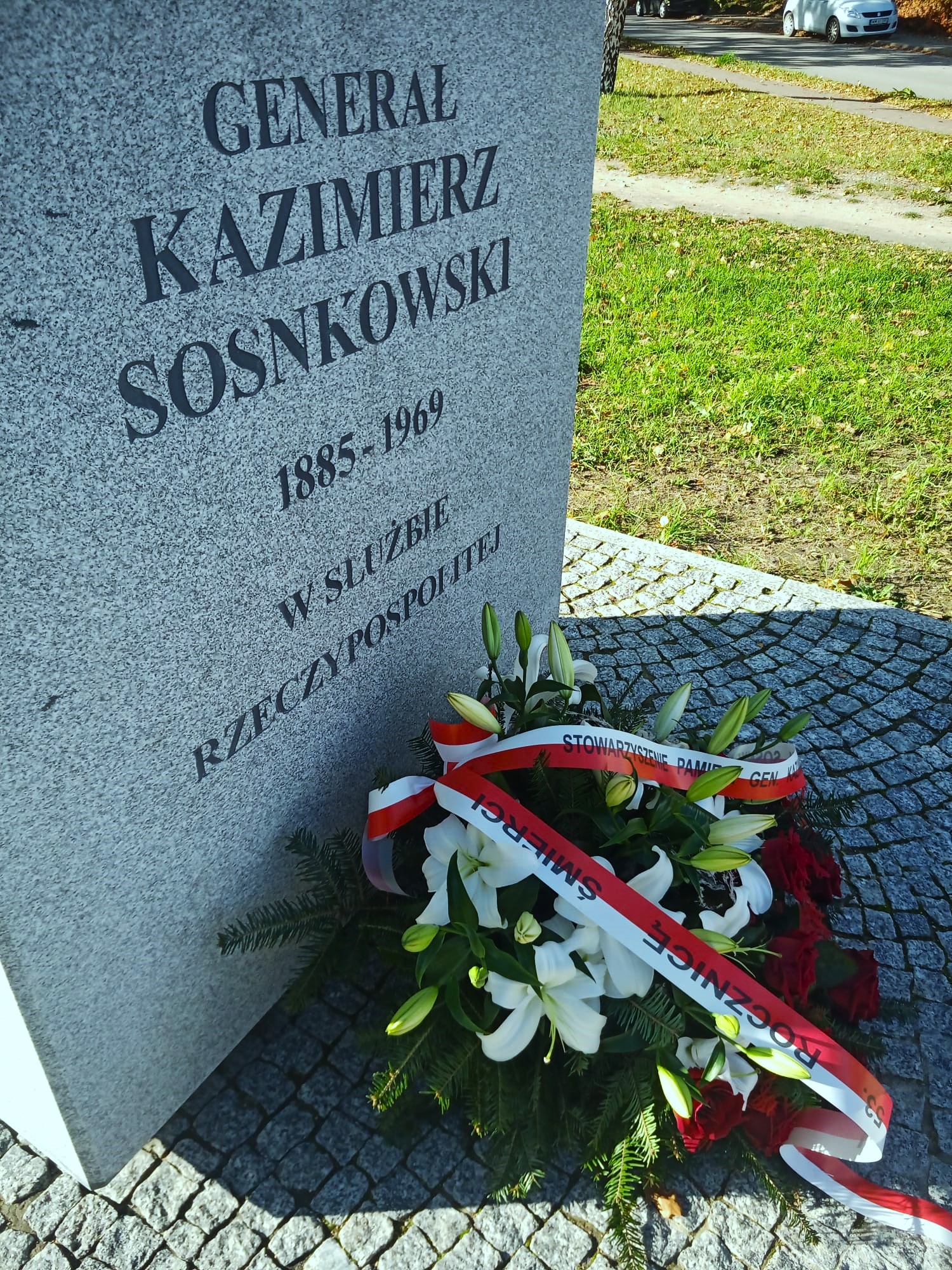 Pomnik Generała Kazimierza Sosnkowskiego 53 rocznica wieniec